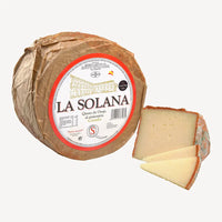 Queso curado con pimentón - vista del queso