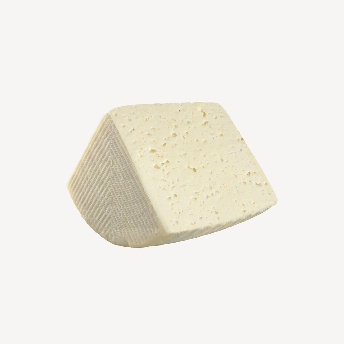 La cuña de queso tierno, un preludio a una experiencia de sabor suave, fresco y deliciosamente ligero, característico de La Solana.